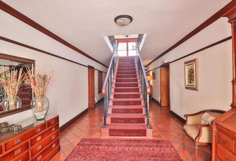 بنسيون Berg En Zee Guesthouse