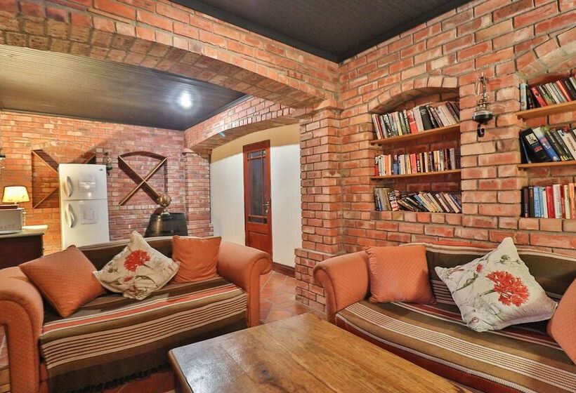 بنسيون Berg En Zee Guesthouse