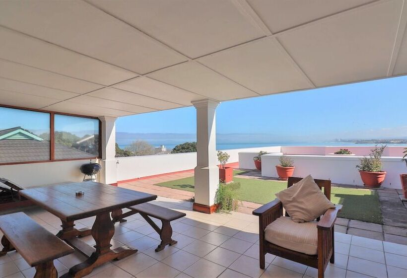 بنسيون Berg En Zee Guesthouse