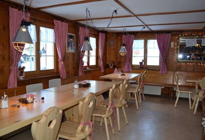 بنسيون Gasthaus Alpina