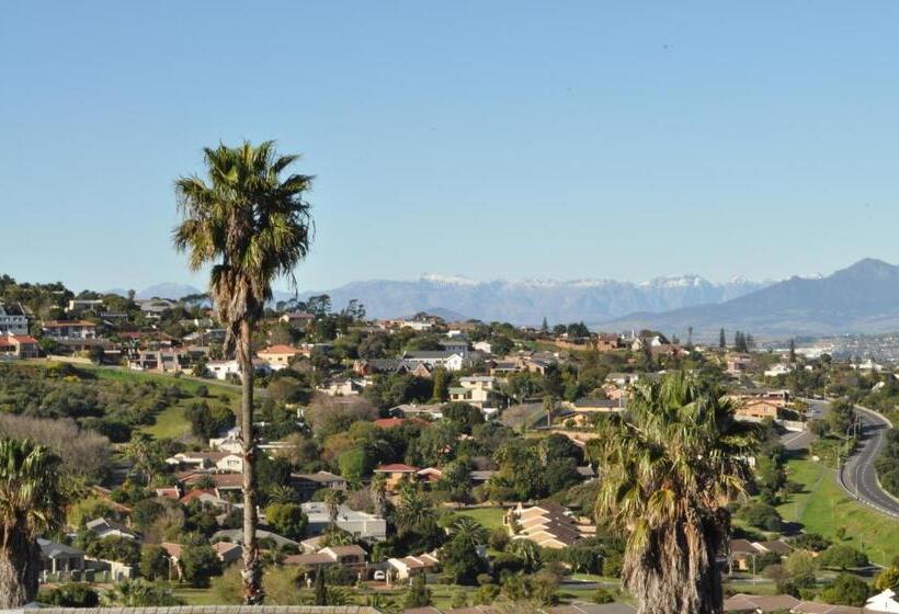 פנסיון Hilltop Guesthouse