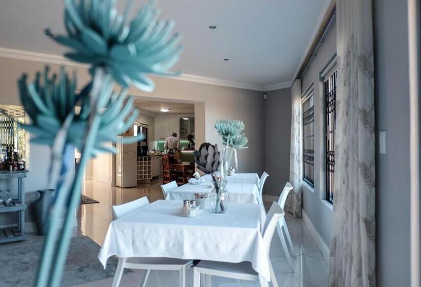 פנסיון Hilltop Guesthouse