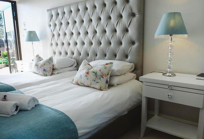 פנסיון Hilltop Guesthouse