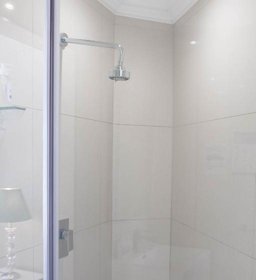 פנסיון Hilltop Guesthouse