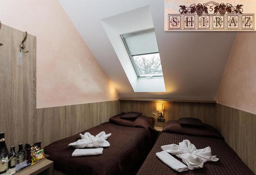 膳宿费 Bunkr Karlštejn