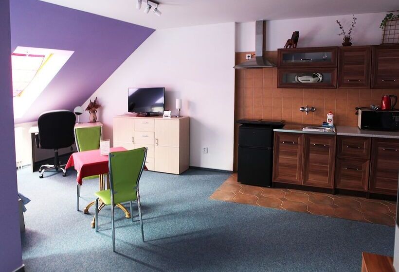 پانسیون Penzion Kroměříž