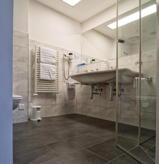 بنسيون Rössli Tufertschwil