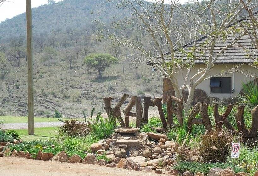 פנסיון Trees Too Guest Lodge