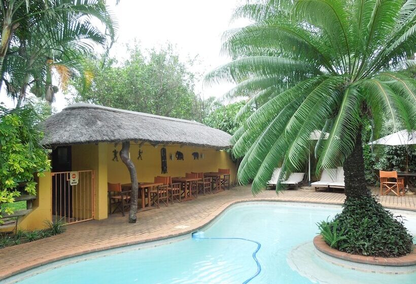 פנסיון Trees Too Guest Lodge