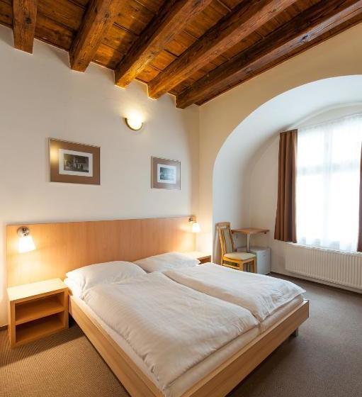 پانسیون V Centru