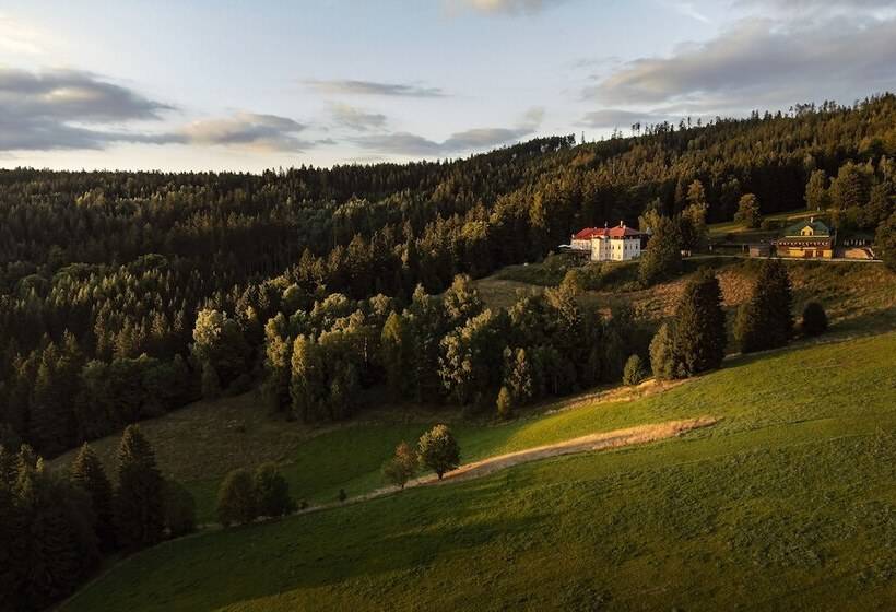 פנסיון Zámeček Janovičky