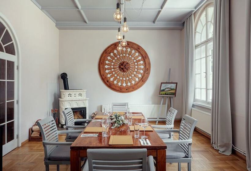 פנסיון Zámeček Janovičky