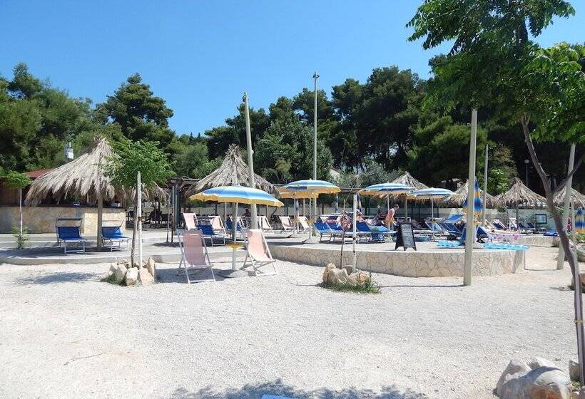 Rooms And Apartments Porat