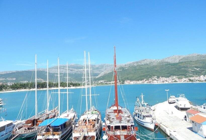 Rooms And Apartments Porat