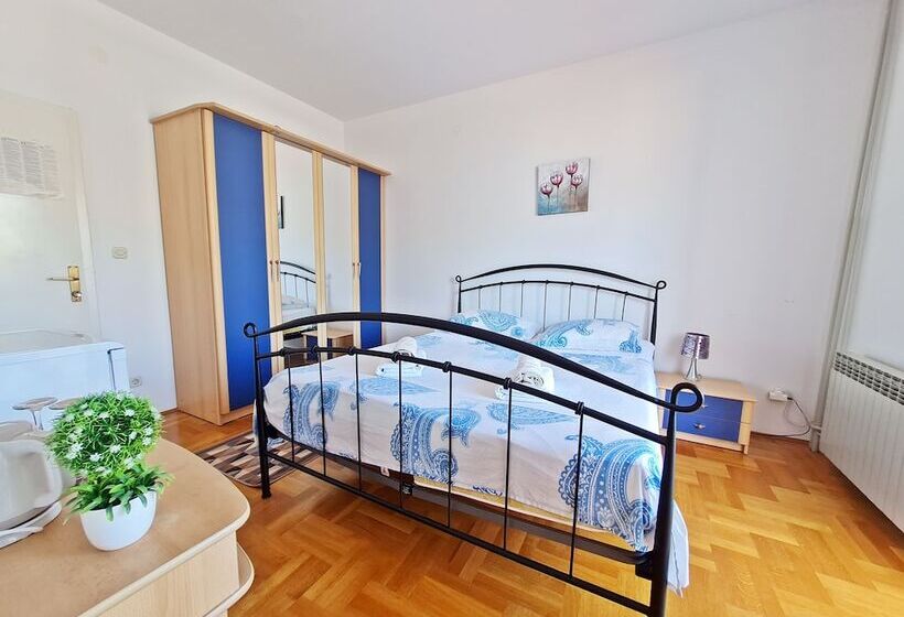 Rooms And Apartments Porat