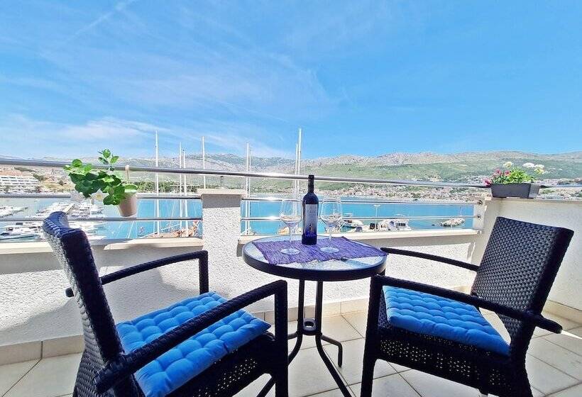 Rooms And Apartments Porat