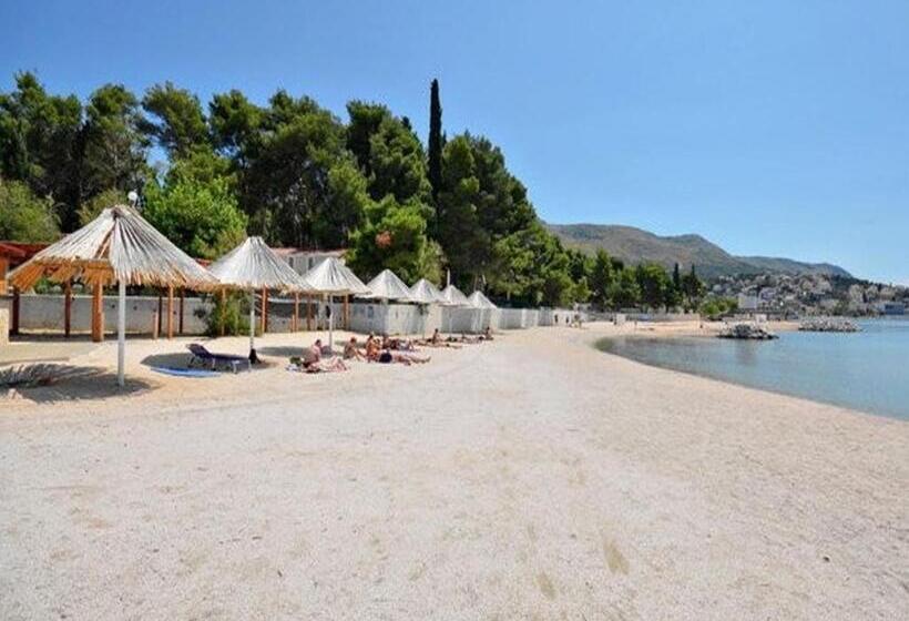 Rooms And Apartments Porat