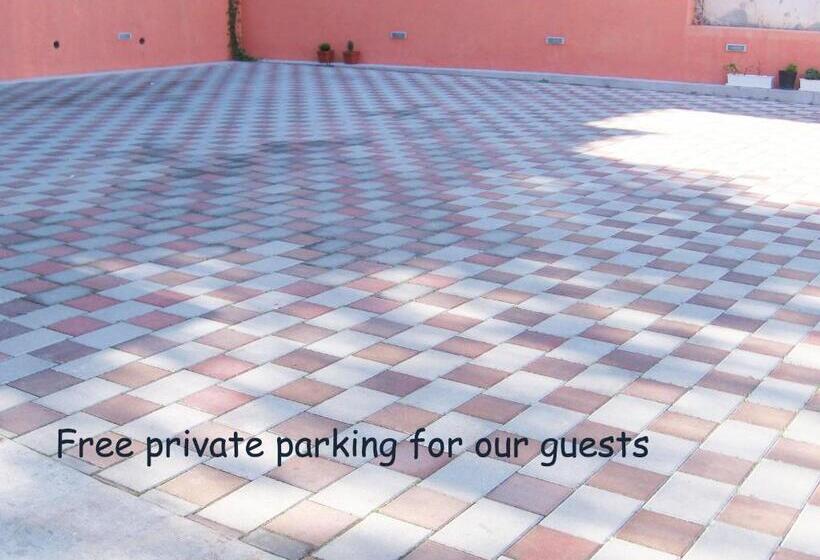 Rooms And Apartments Porat