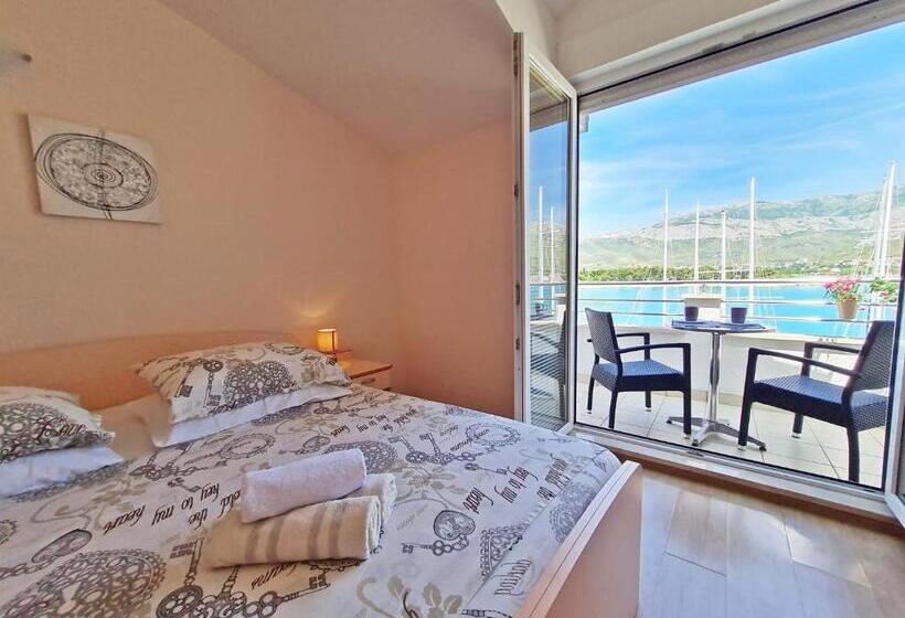 Rooms And Apartments Porat