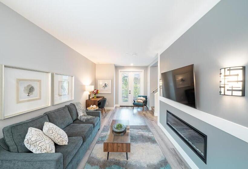 Sunrise Ridge Waterfront Resort