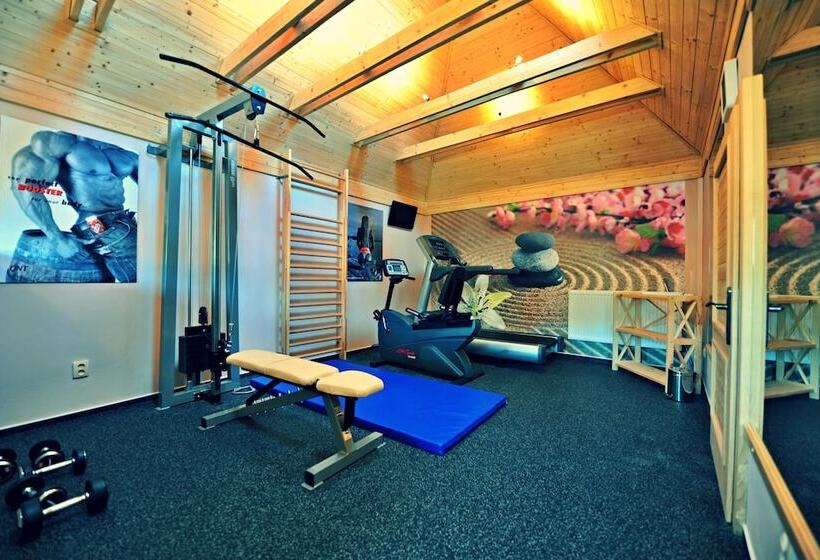 Wellness Hotel Zlatá Lípa