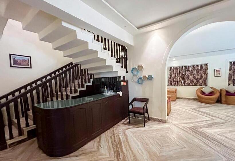 6 Bedrooms Nr Majorda Beach With Pool