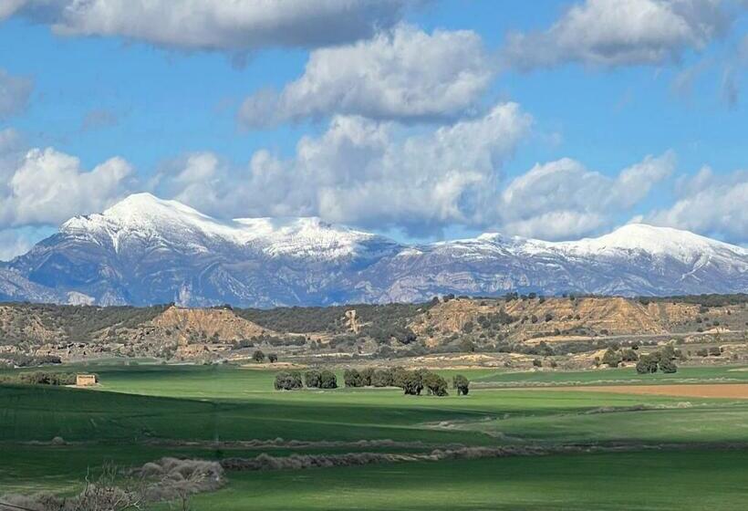 مبيت وإفطار Castillo De Corvinos