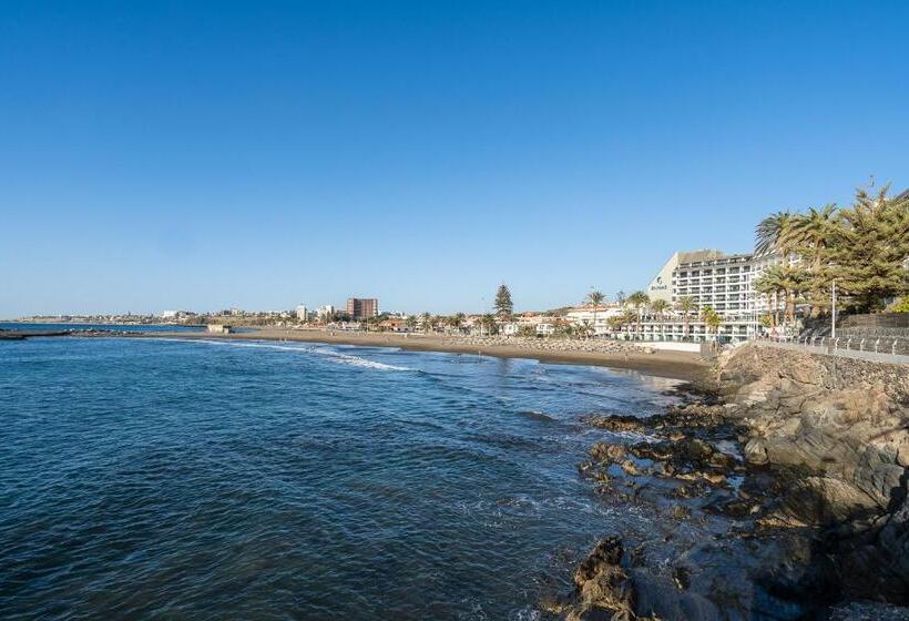 Bonito Bungalow Con Piscina Junto A La Playa