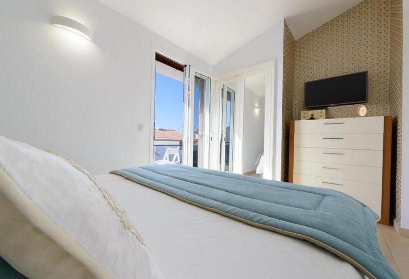 Bonito Bungalow Con Piscina Junto A La Playa