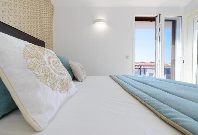 Bonito Bungalow Con Piscina Junto A La Playa