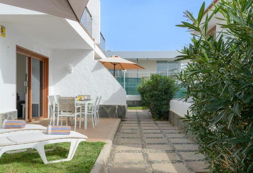 Bonito Bungalow Con Piscina Junto A La Playa