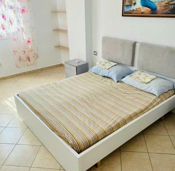 Bright Apartment In Front Of The Sea, Lungomare