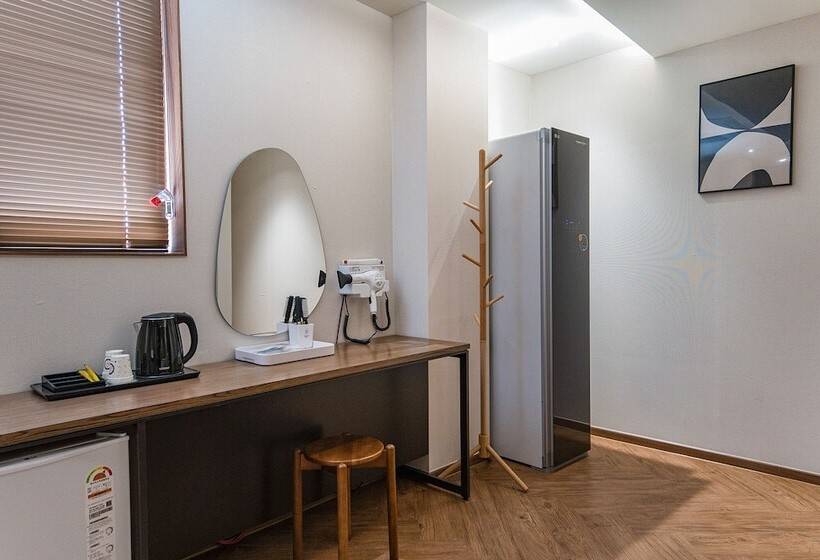 Brown Dot Hotel Eurwangri