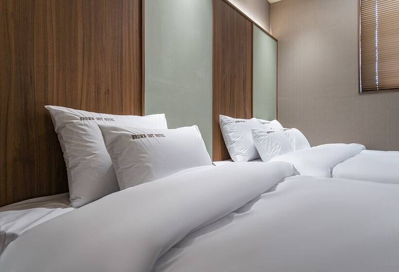 Brown Dot Hotel Eurwangri