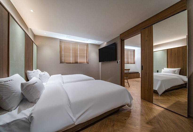 Brown Dot Hotel Eurwangri