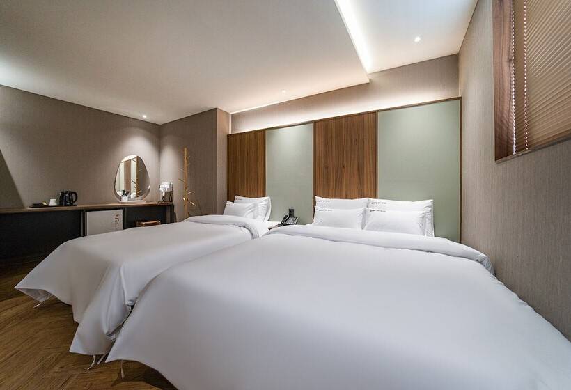 Brown Dot Hotel Eurwangri