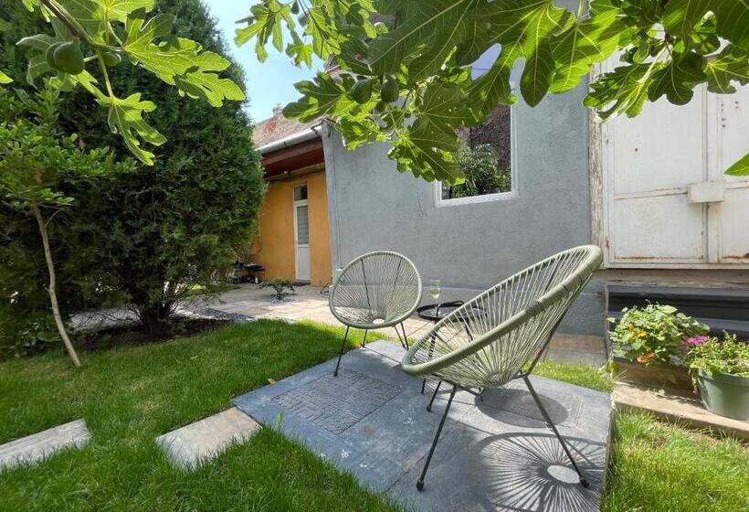 Dulcineea Downtown Garden Studio Comfy Quiet Selfcheck In Avlb