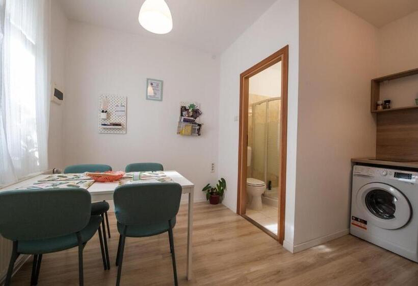 Dulcineea Downtown Garden Studio Comfy Quiet Selfcheck In Avlb