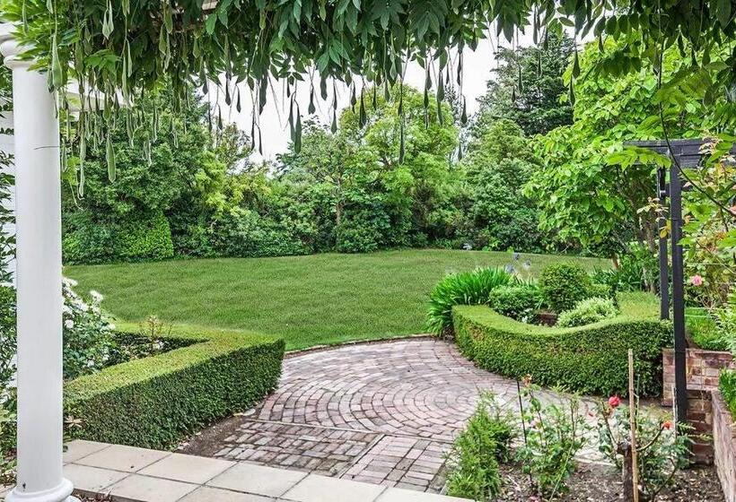 French City Mansion   Christchurch Luxury Home