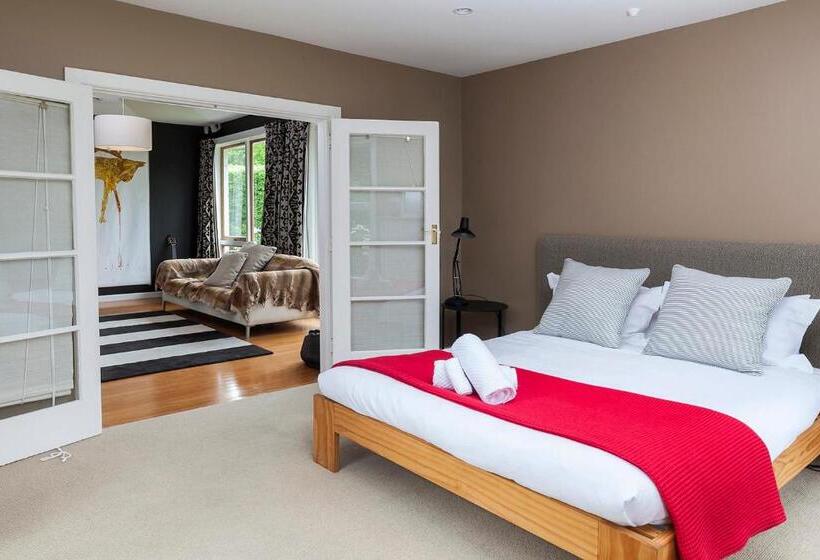 French City Mansion   Christchurch Luxury Home