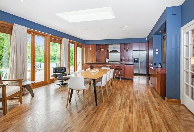 French City Mansion   Christchurch Luxury Home