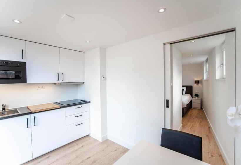 Happy Days Apartment   Luxurious   Free Parking On Own Property