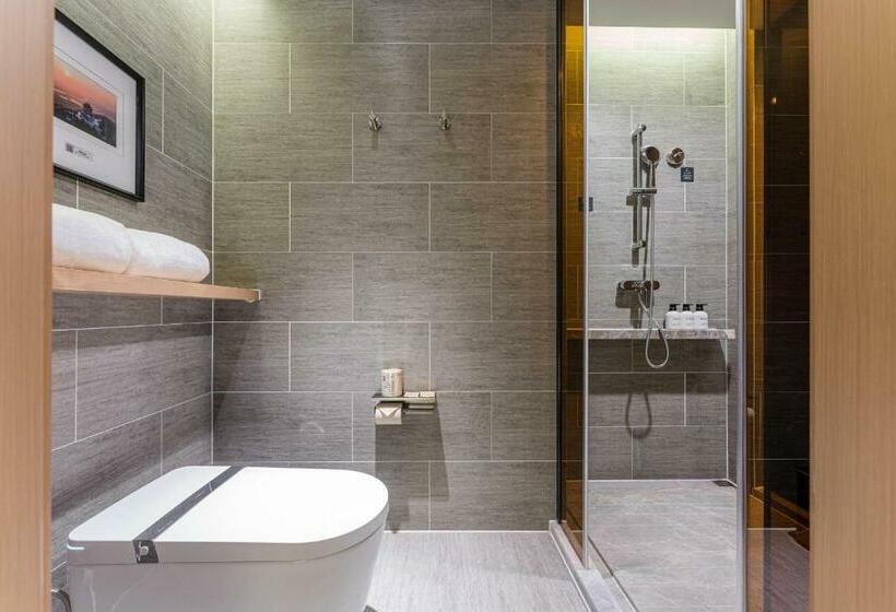 Atour Hotel Huzhou City Government