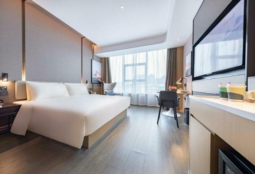 Atour Hotel Yuzhong Yuci Incity