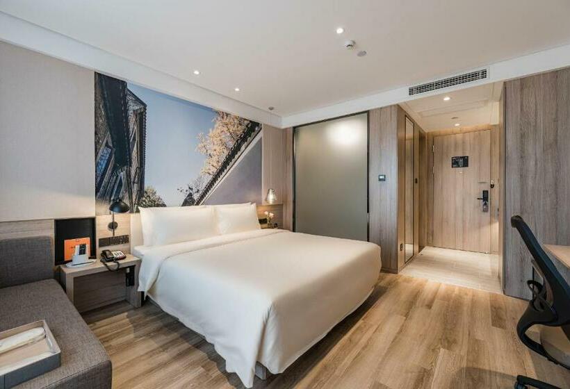 Atour Hotel Zhenjiang Xijindu Jinshan Temple