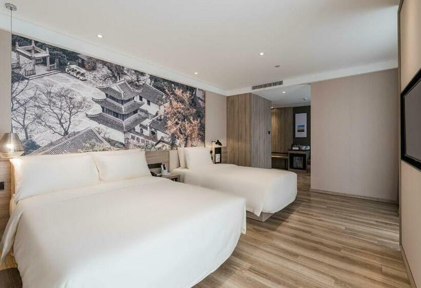 Atour Hotel Zhenjiang Xijindu Jinshan Temple