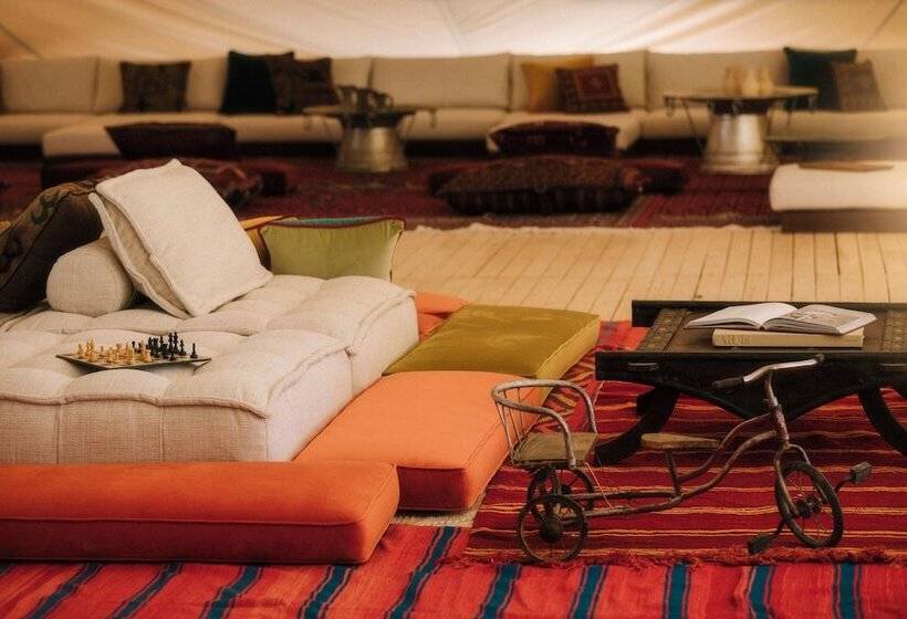 هتل Caravan By Habitas
