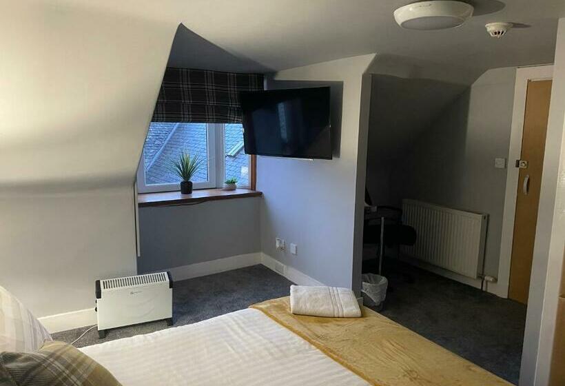 Отель Commercial