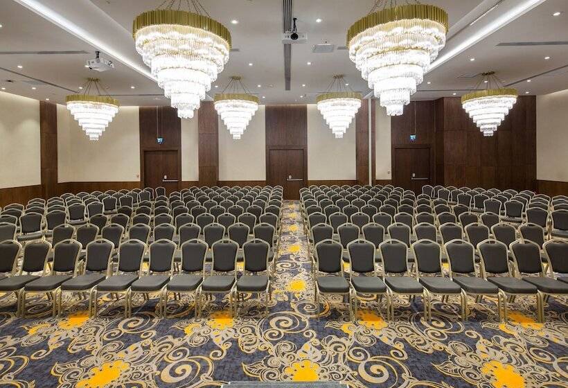 فندق Dedeman Kartepe Kocaeli