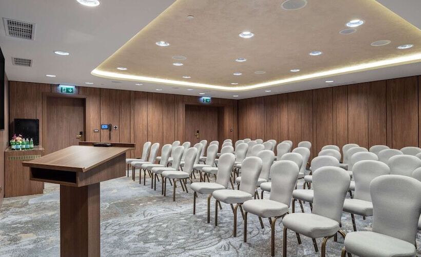 Отель Doubletree By Hilton Plovdiv Center